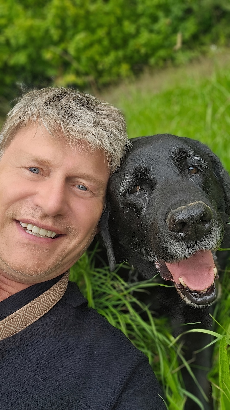 quincy Thomas-H-Garthe-Naturprojekt-Bienenweise-MakingOf